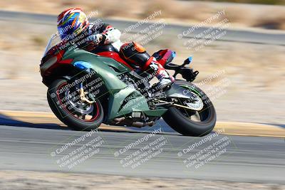 media/Jan-08-2022-SoCal Trackdays (Sat) [[1ec2777125]]/Turn 4 (1145am)/